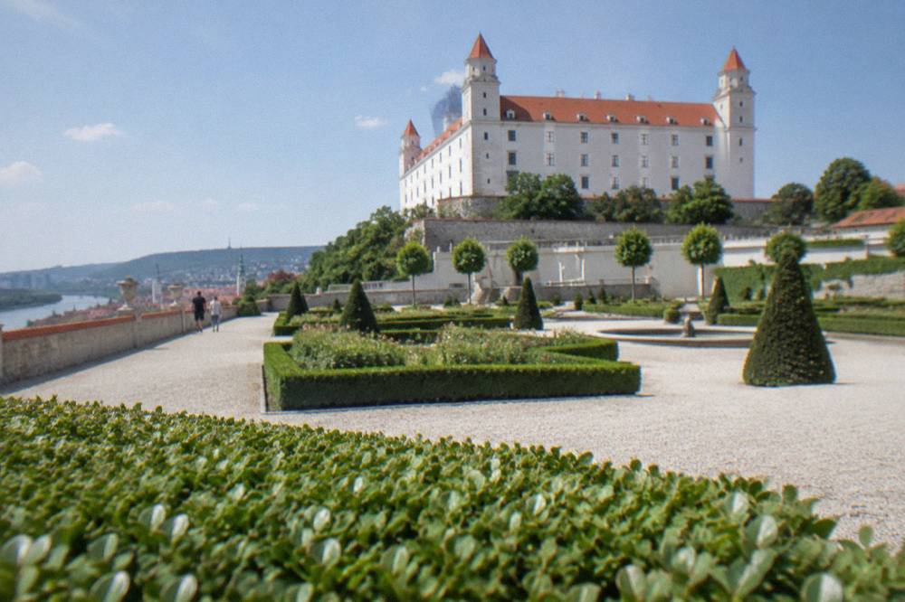 Bratislava Castle, Bratislava, ordinary daylight