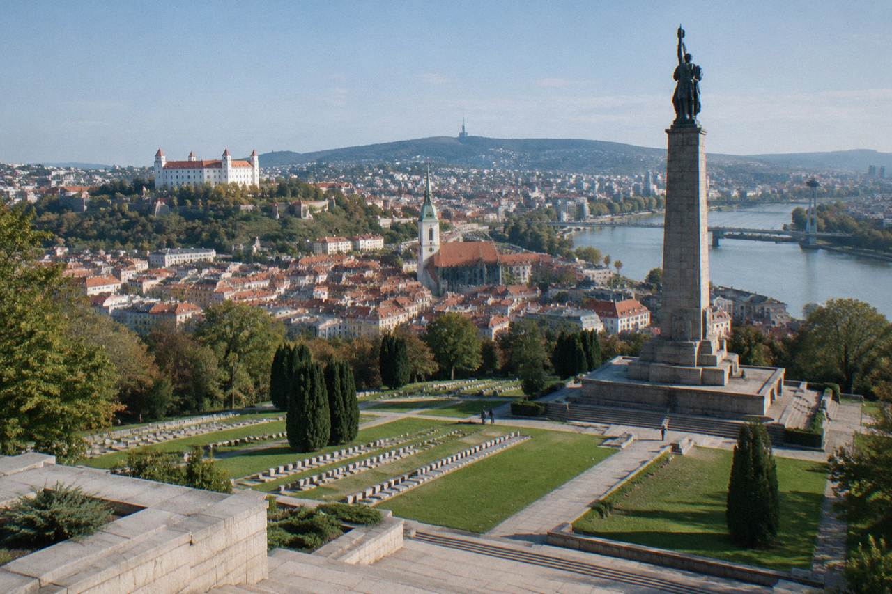 Slavín Memorial, Bratislava, ordinary daylight